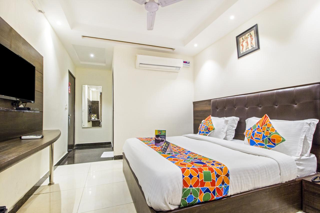 Fabexpress Le Continental Paharganj New Delhi Hotel Exterior photo